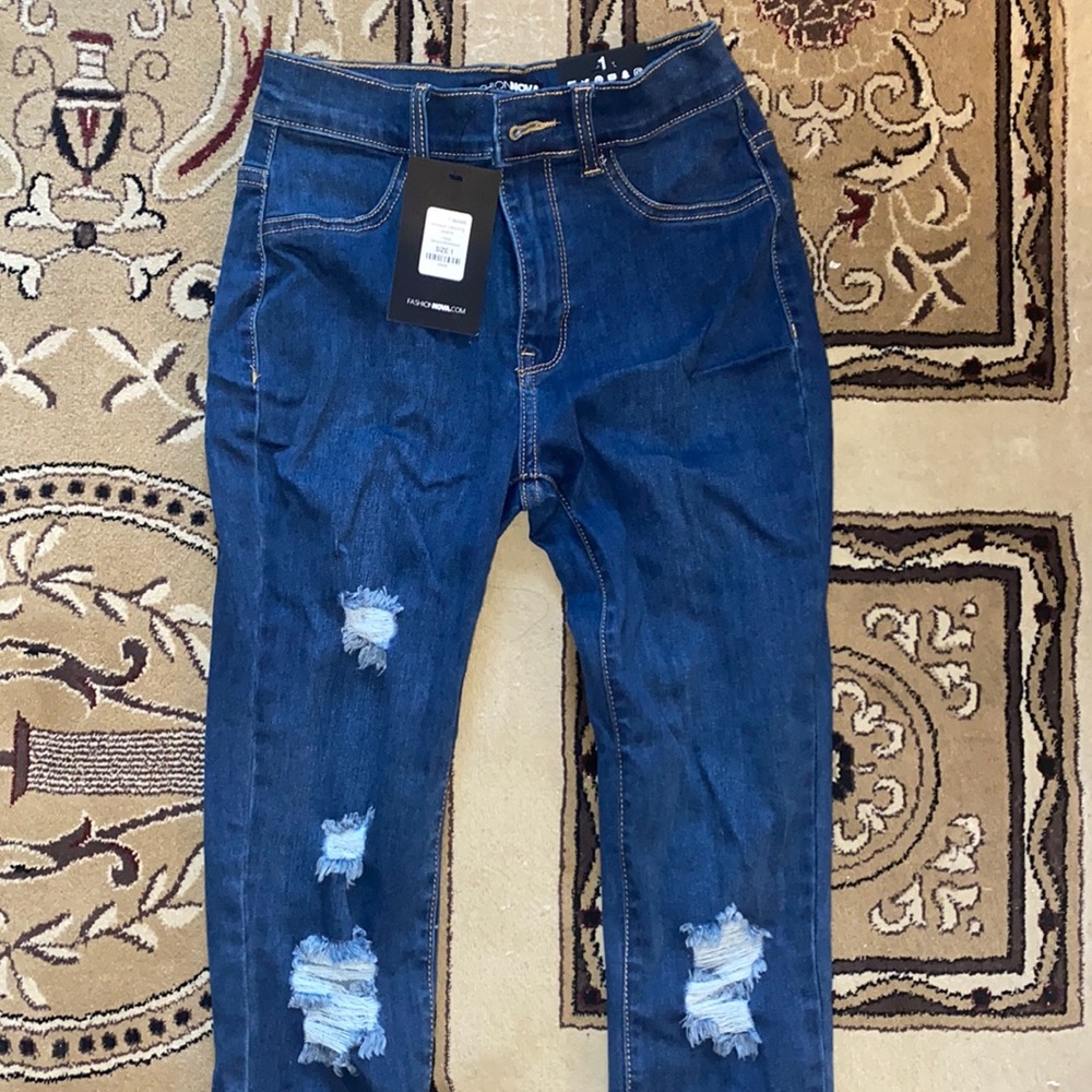Fashion Nova Always Leaving Jeans NWT- size 1